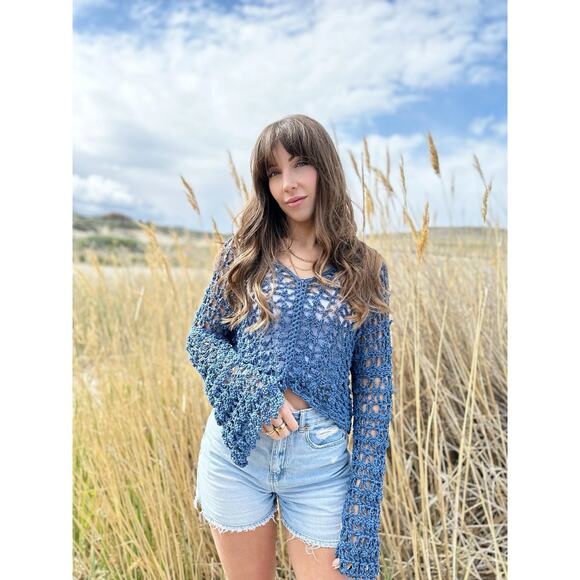 Coastal Boho Bell Sleeve Crop Open Crochet Sweater Women’s OSFM - Picture 4 of 7